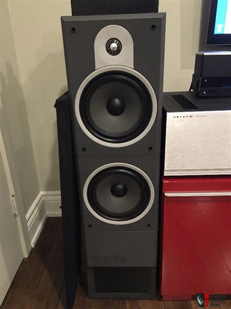 Bandw Dm580 Floor Standing Speakers Photo 1110564 Us Audio Mart