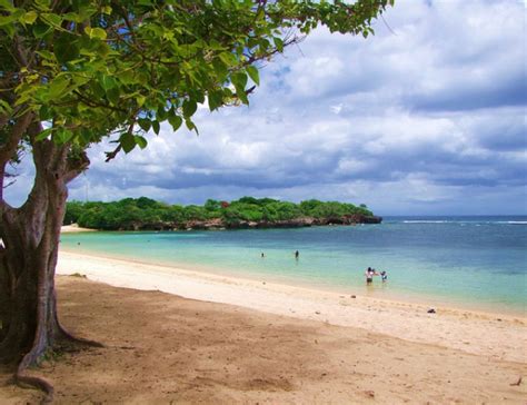 10 Pantai Terbaik Di Indonesia Versi Travelers Choice