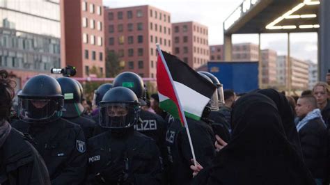 Jurist: Verbote von Pro-Palästina-Demos problematisch
