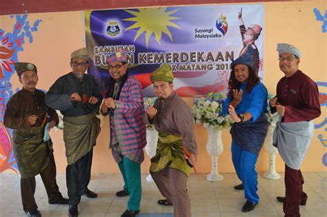 Pakaian Pahlawan Melayu Tanjak Pelengkap Gaya Majlis Santai Toy