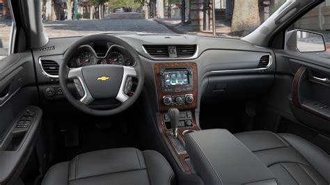 The 2015 chevy traverse may look a little sedate, but it offers plenty of comfort and practicality for the whole family. 2015 Chevrolet Traverse Florence KY Cincinnati OH | Tom ...