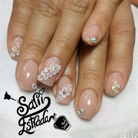 Uñas fucsia decoradas uñas decoradas con flores uñas pintadas uñas acrilicas en 3d técnicas de uñas mandalas en uñas diseños de uñas francesas uñas negras con uñas acrílicas con flores en 3d. Pin en Nude Nails
