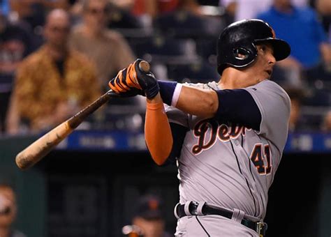 Victor Martinez Hits 3 Homers In Tigers 10 4 Rout Of Royals USports Org