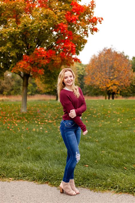 Fall Colors Senior Photos What To Wear For Fall Senior Photo Session