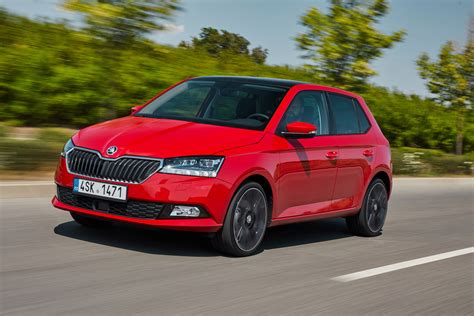 Škoda fabia will support you with numerous safety assistants, simply clever features and. Skoda Fabia 1.0 TSI - Jetzt auch mit DSG - NewCarz.de