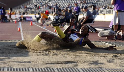 Jun 15, 2021 · caterine fue medalla de oro en los pasados juegos de río 2016 en la modalidad del salto triple y obviamente ha hecho méritos de sobra para levar la bandera colombiana en las justas. Red Bull, Caterine Ibargüen, colombia, salto triple