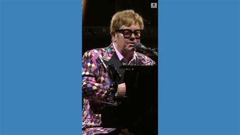 Elton John Pays Tribute To Queen Elizabeth Ii At Toronto Concert Good Morning America