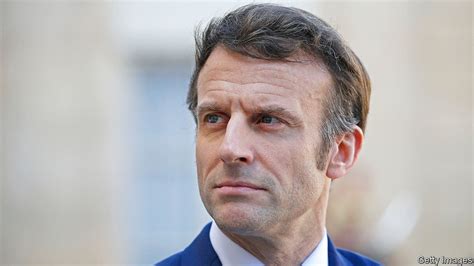 Emmanuel Macron Will Battle Marine Le Pen For The French Presidency