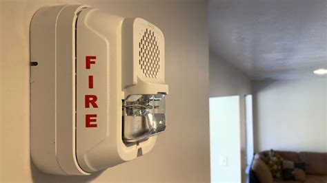 Kidde smoke detector deliver rapid alerts and users can link entire buildings. Draper Fire Dept. Installs Strobe Light Smoke Detectors ...