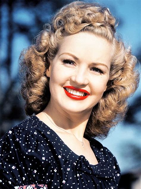 Betty Grable 1940 Vintage Hairstyles 1940s Hairstyles Celebrity Hairstyles