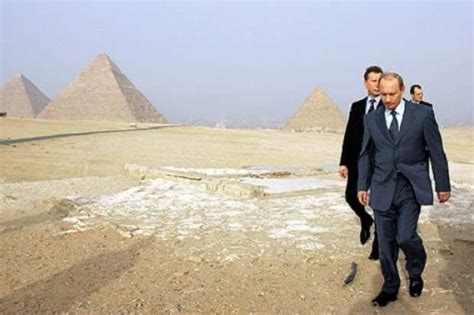 زاهي حواس عالم الآثار المصري. بالصور| قبل الرئيس البرتغالي.. قادة العالم في حضرة ...