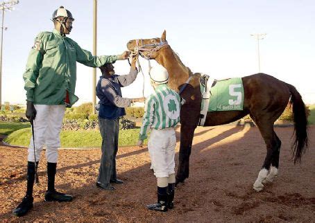 Manute Bol Pictures - Manute Bol Photo Gallery - 2020