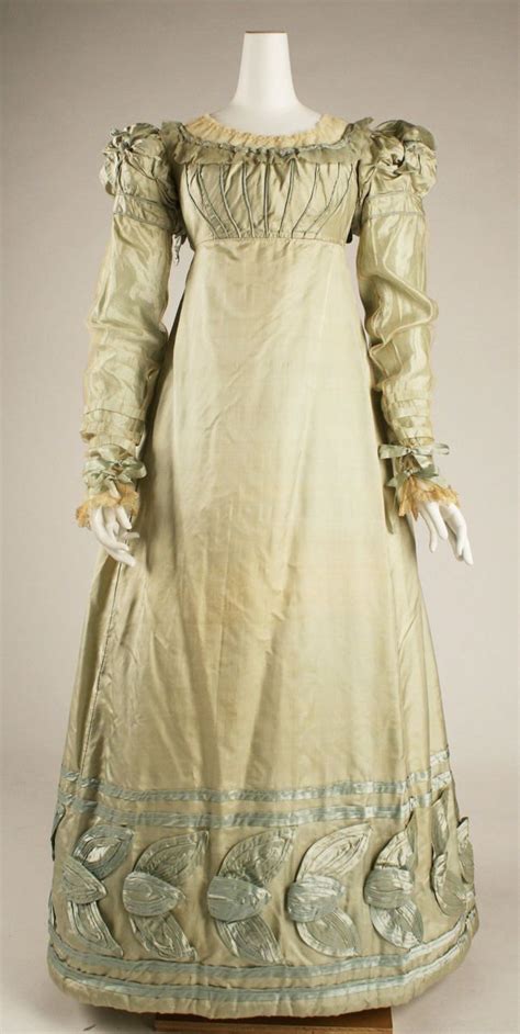 Dress C 1820 Metropolitan Museum Of Art Historical Dresses 1800s