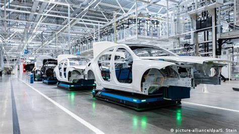 Daimler Schickt Tausende In Kurzarbeit Dw