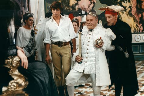 Film měl premiéru na jaře 1968. Šíleně smutná princezna — Česká televize