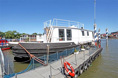 Locate boat dealers and find your boat at boat trader! Is this London's most expensive houseboat? Vessel on sale for £1.3m | London | News | London ...