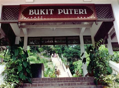 It is located right in the middle of the city near the estuary of terengganu river. Bukit Puteri | ohtranung