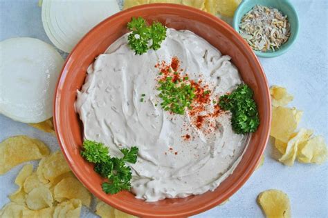 French Onion Dip A Quick And Easy Party Dip Using Onion Soup Mix