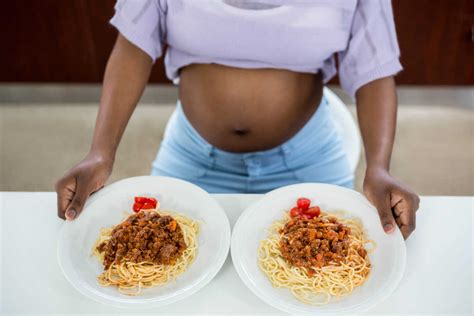 Man Refuses To Eat With Pregnant Wife Because She Likes To Talk About