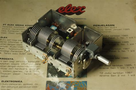 Combined with audio power amplifier ic, a suitable fm/am radio can be constituted. Hobbies MEKATRONIKA . . ...: TUNER & SKEMA AMFM VINTAGE JADUL