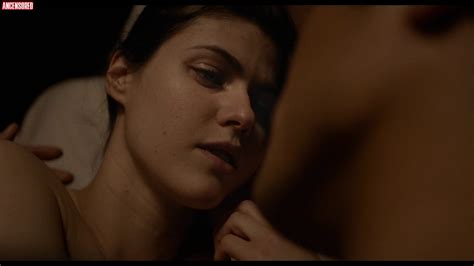 Nackte Alexandra Daddario In Lost Girls And Love Hotels
