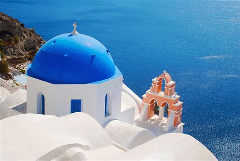 Why Are Buildings In The Cyclades Painted Blue And White In Greece