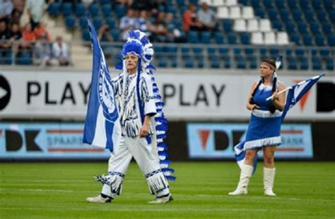 Sv zulte waregem strandde hiermee in de zestiende finales. AA Gent-mascotte Buffalo Ben treurt: "Hein is een echte ...