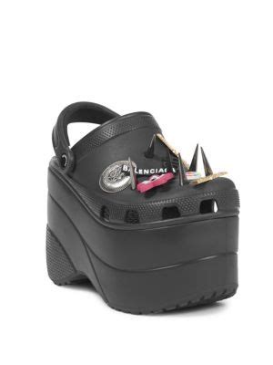 Back to these new balenciaga crocs, how much are they? BALENCIAGA . #balenciaga #shoes # | Platform crocs, Crocs ...