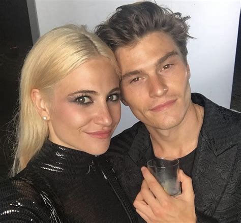 Pixie Lott Marries Oliver Cheshire In Star Studded Wedding Goss Ie