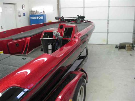2 over the passage of time, gouges and scrapes may have formed on the hull due to routine wear and tear. Nowak Boats - Fiberglass Boat Repair and Restoration