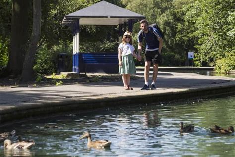 Three Parks In Dewsbury Batley And Birstall Celebrate Winning Green