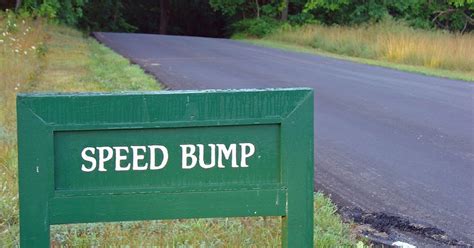 Speed Bump Rural Dame