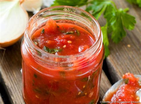 Découvrez notre recette du coulis de tomates fraîches très simple à