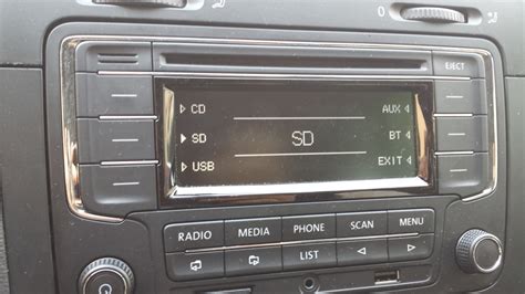 Passat b5 golf mk4 old polo features: Unitate Originala RCN 210 VW Golf Passat Eos CD MP3 USB SD ...