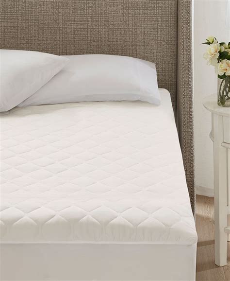 Although it may seem like adding the best mattress pad to your bed is quite a luxury, mattress toppers are actually essential to achieving the. Beautyrest Deep Pocket Electric Heated Queen Mattress Pad ...