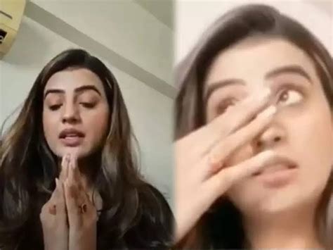 After Akshara Singhs Mms Allegedly Went Viral Video Of Her Sobbing Surfaces Pragativadi