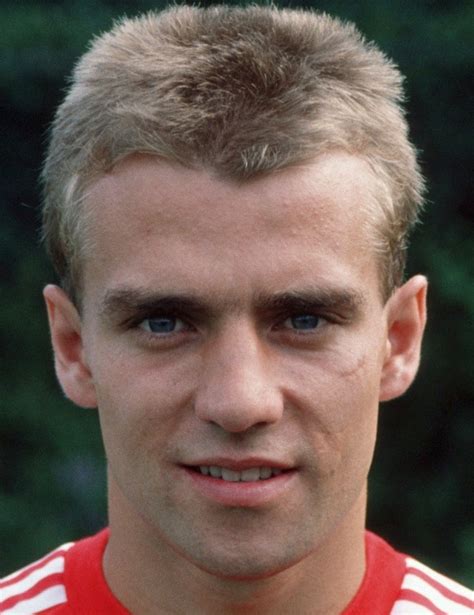 May 25, 2021 · weil er die nationalmannschaft trainieren wollte, hat hansi flick sogar dem fc barcelona und real madrid abgesagt. Hans-Dieter Flick - Player profile | Transfermarkt