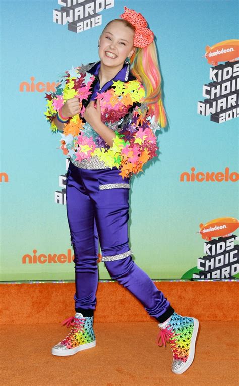 Jojo Siwa From 2019 Nickelodeon Kids Choice Awards Red Carpet Fashion
