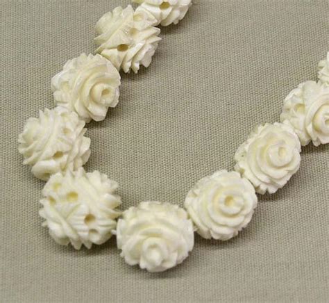 Vintage Ivory Carved Rose Graduated Bead Necklace