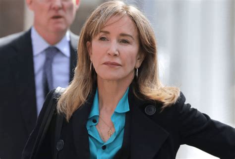 felicity huffman to be sentenced friday in college admissions scandal prosecutors plan to seek