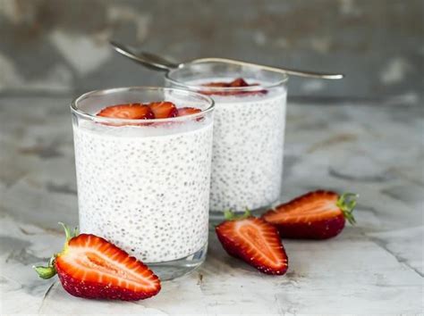 Biji selasih adalah chia seed. 9 Manfaat Chia Seed, Makanan Super yang Baik untuk Kesehatan