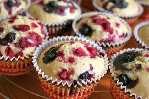Vegans do it better Vegane Blaubeer-Himbeer- Muffins Nom Nom Nom
