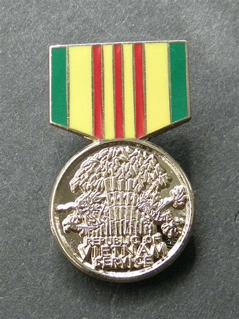 Vietnam Vet Veteran Service Medal Ribbon Usa Lapel Hat Pin Badge 11