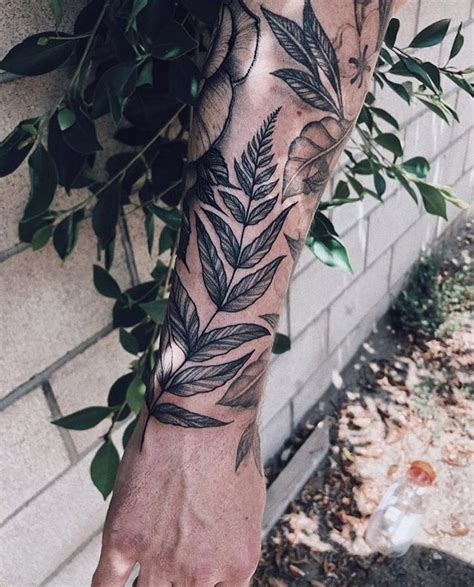Gorgeous Leaves Tattoo Leaf Tattoos Nature Tattoos Tattoos