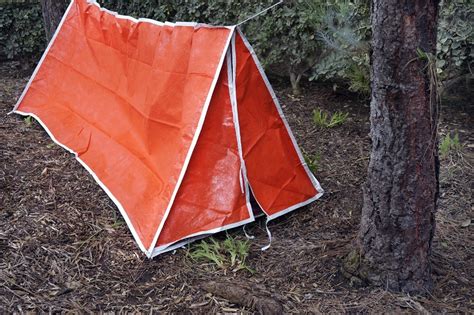 Emergency Survival Mylar Thermal Reflective Cold Weather Shelter Tube