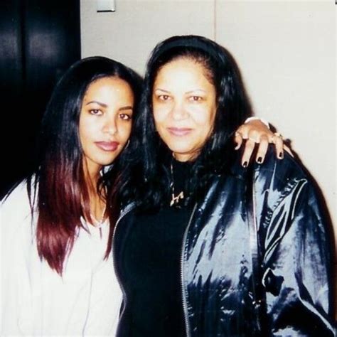 Aaliyah And Her Gorgeous Mom Diane 😍 Aaliyah Dominique Aaliyah Haughton Aaliyah Haughton