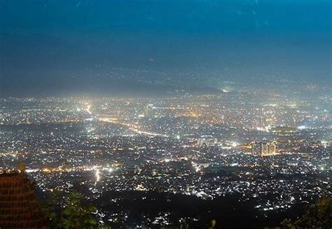 Gemerlap Cahaya Kota Bandung Di Malam Hari Okezone Travel