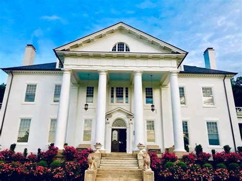 The Formerly Abandoned Selma Mansion In Virginia Is Amazing