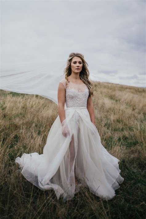 Wedding dress second hand second hand designer clothes used wedding dress pakaian bekas second hand clothes for women. Paolo Sebastian Swan Lake Second Hand Wedding Dress Save ...