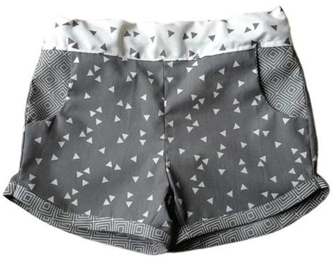 Kurze hosen für jede gelegenheit, jungen, mädchen, babys, alles ist dabei! Kurze Hose "Mina" nähen… » Zierstoff - einfach nähen